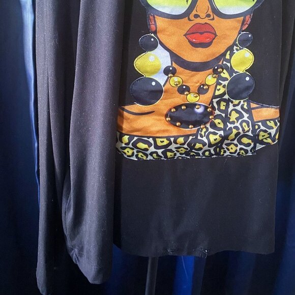 Free Kisses - Caribbean Queen Graphic Hoodie - Picture 4 of 6